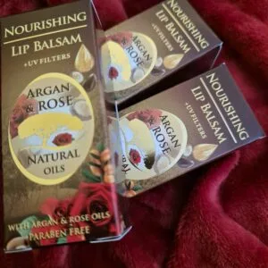 Maitinamasis argano ir rožių aliejaus lūpų balzamas (lūpdažis), Argan &; Rose